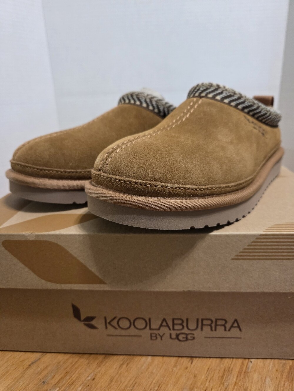 Koolaburra Tan Suede Slip-On Slipper Womens Size 6
